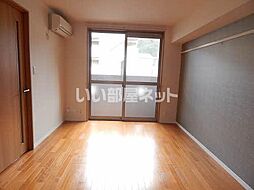 ユアーハウスＥ 102 1階1LDKのリビング/ダイニング