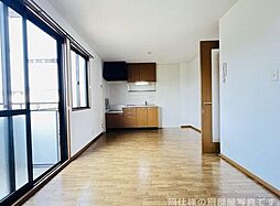 ピアニーフィールドA 205 2階ワンルームのリビング/ダイニング