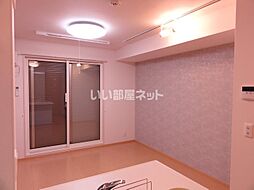 アネスティー 302 3階ワンルームのリビング/ダイニング