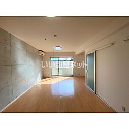 フォーチュニットハウス 103 1階1Kのリビング/ダイニング