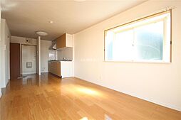 ミストラルI 201 2階1LDKのリビング/ダイニング