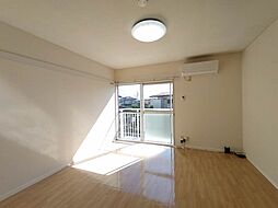 リブ・フレグランス 203 2階1Kのリビング/ダイニング