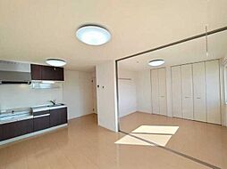 グランモア飯島 201 2階2LDKのリビング/ダイニング