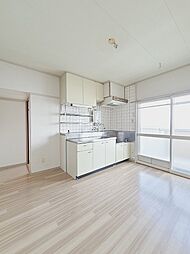 サンコーポラス江島II 306 3階3DKのリビング/ダイニング