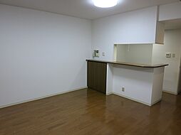 プロスペクト浦和常盤 101 1階3LDKのリビング/ダイニング