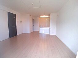 プレイス東かの里 101 1階1LDKのリビング/ダイニング