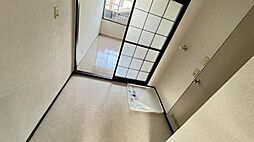 ニューフォーブル 2050 2階1Kのリビング/ダイニング