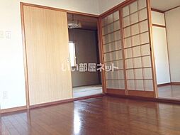 ファミーユ柴田 102 1階2DKのリビング/ダイニング