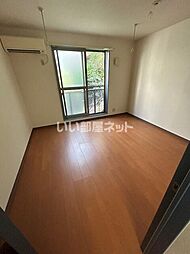 Ｋ．Ｇフラット 102 1階1Kのリビング/ダイニング