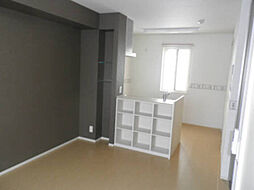 リエゾン　シュシュ 206 2階1LDKのリビング/ダイニング