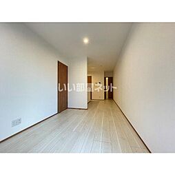 RUSCELLO鳥羽見 302 3階1LDKのリビング/ダイニング