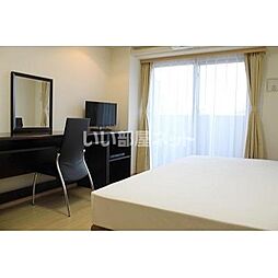 アンプルールフェールスリーズ 301 3階1DKのリビング/ダイニング