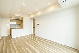 ＴＨＥ　ＹＯＫＯＨＡＭＡ　ＦＲＯＮＴ　ＴＯＷＥＲ 38階3LDKのリビング/ダイニング