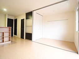 グランドゥール　II 202 2階1LDKのリビング/ダイニング