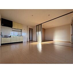 アザレア 203 2階2LDKのリビング/ダイニング