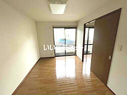 ロイヤルフジＡ 102 1階2LDKのリビング/ダイニング