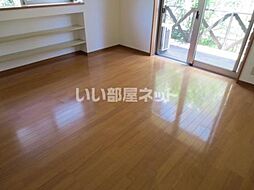 リアルガーデン 106 1階1DKのリビング/ダイニング