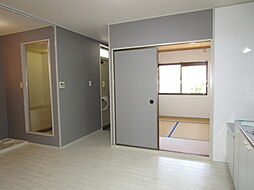 ユニメント大門 201 2階3DKのリビング/ダイニング