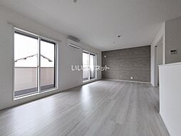 セブンプロート天応大浜 201 2階2LDKのリビング/ダイニング