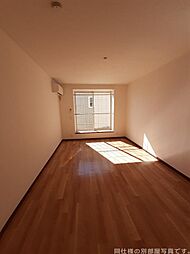 ユーゲントハイム 102 1階ワンルームのリビング/ダイニング