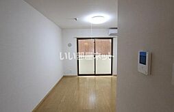 三記マンション日野 105 1階1Kのリビング/ダイニング