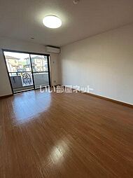 ロイヤルコート芳賀 110 1階ワンルームのリビング/ダイニング