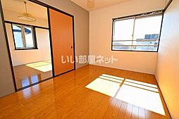 JR両毛線 国定駅 3.9kmの賃貸アパート 2階2DKのリビング/ダイニング