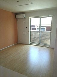 エス・エル・シー宮小路 103 1階1LDKのリビング/ダイニング