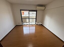 エブリアハイツ 102 1階1DKのリビング/ダイニング