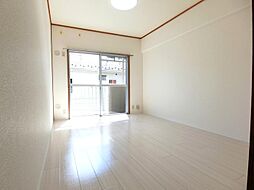 平田マンション 203 2階2LDKのリビング/ダイニング