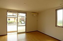 ウレイラ　Ａ 00101 1階2LDKのリビング/ダイニング