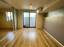 シャーメゾン九品寺プレミアム A0102 1階1LDKのリビング/ダイニング