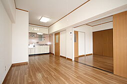 アイン都城 301 3階1LDKのリビング/ダイニング