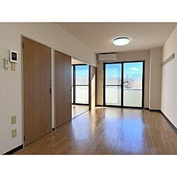 ツインパレスコイズミG 206 2階1LDKのリビング/ダイニング