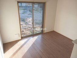 Emina　Heights(エミーナ　ハイツ)　A 102 1階2LDKのリビング/ダイニング