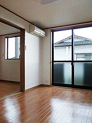 クアトロ 202 2階2DKのリビング/ダイニング