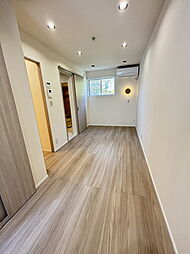 ＥｄｇｅＭｏｍｅｎｔ長江 106 1階ワンルームのリビング/ダイニング