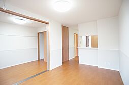 東武伊勢崎線 太田駅 3.7kmの賃貸アパート 1階1LDKのリビング/ダイニング