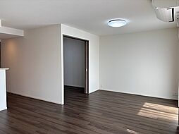 サーパス上之町フロントマークス 8階2LDKのリビング/ダイニング