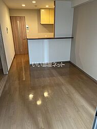 フローリッシュ茨木 102 1階1LDKのリビング/ダイニング