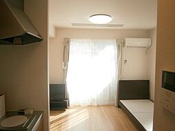 アーバンヒルズII　Ｂ 102 1階ワンルームのリビング/ダイニング