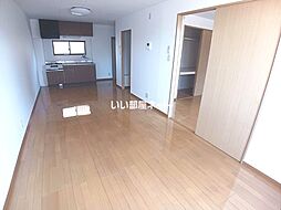 グラッドハウスII 101 1階1LDKのリビング/ダイニング