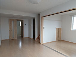 Road＆Sky（ロード＆スカイ） 203 2階3LDKのリビング/ダイニング