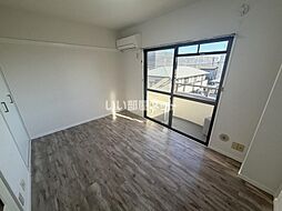 クレスコート国立 303 3階1Kのリビング/ダイニング