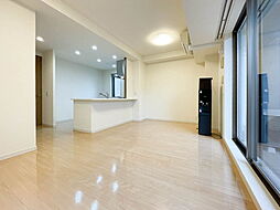 グランマスト白壁二丁目 0104 1階1LDKのリビング/ダイニング