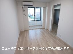 メゾン・ミャウ 102 1階1LDKのリビング/ダイニング