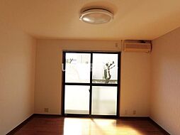 グリーングラス 105 1階1Kのリビング/ダイニング