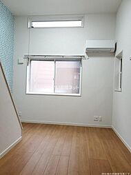 クリムゾンハイツ的場 204 2階1Kのリビング/ダイニング