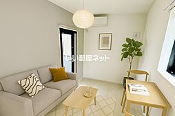 Forest Park Hills 203 2階1Kのリビング/ダイニング