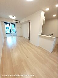 Ｈｅａｌシェード　II 104 1階1LDKのリビング/ダイニング